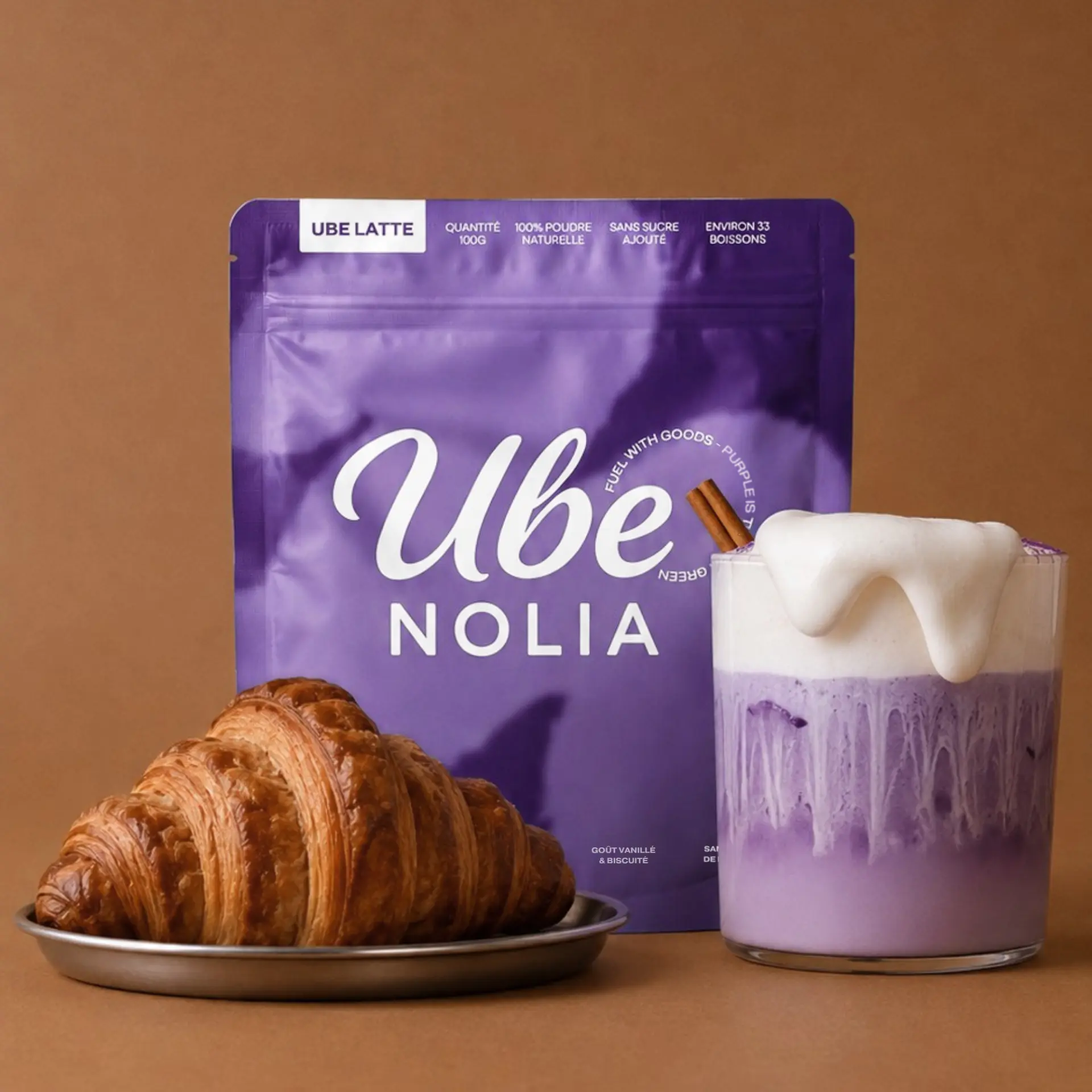 Ube poeder van Ube Nolia en een romige Ube Latte