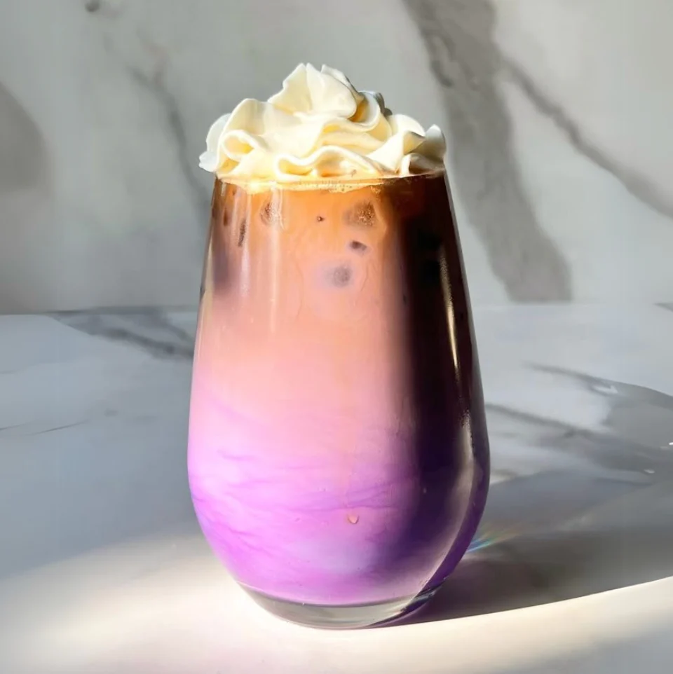Ube Dalgona Geklopte Koffie Recept