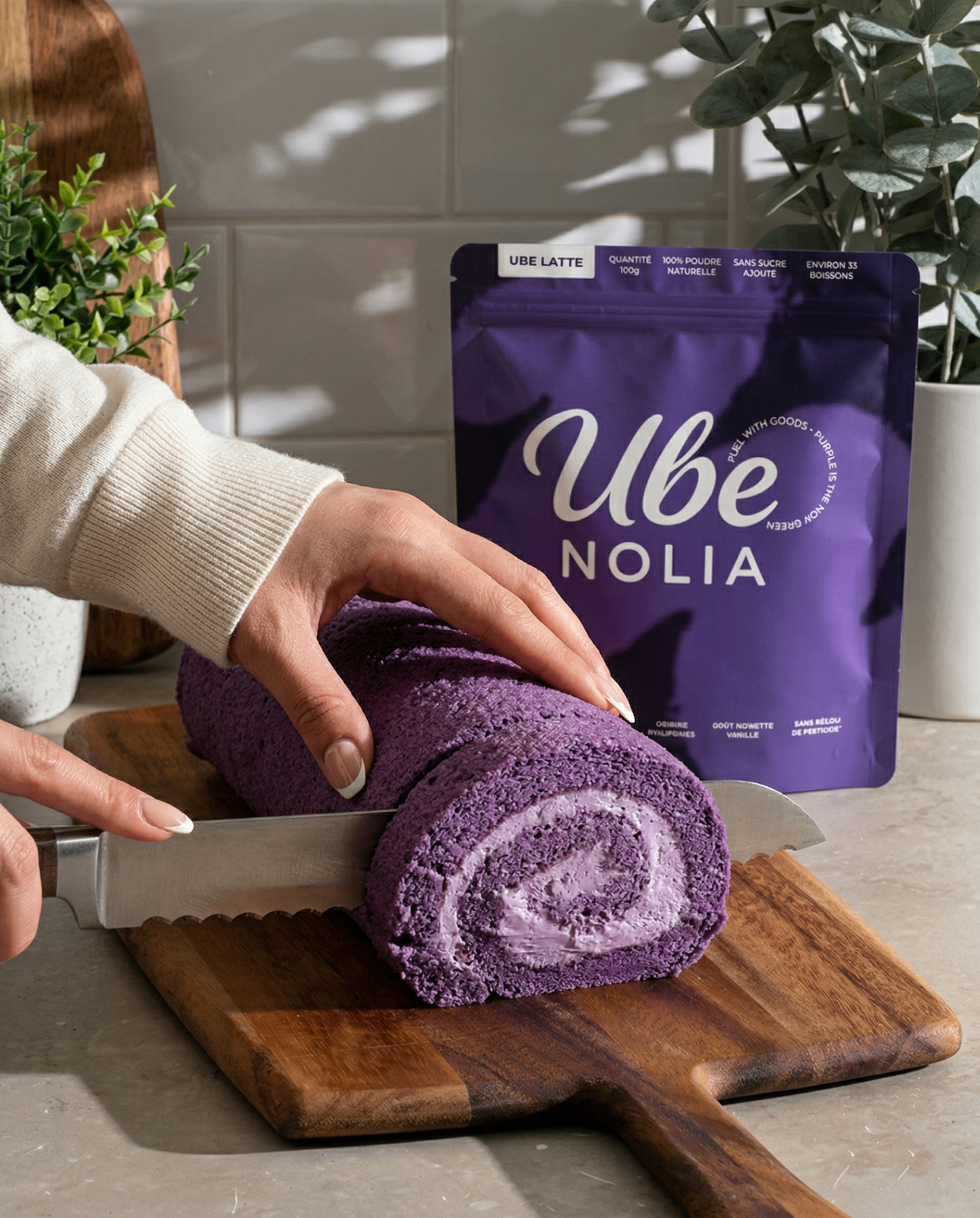 Ube Roll Cake: Zachte Paarse Chiffon Swiss Roll